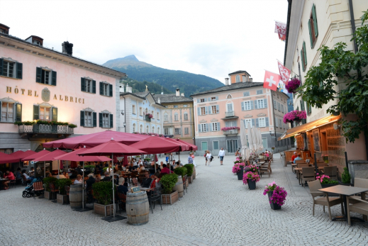 Wochenmarkt-Posciavo_2193976579.jpg