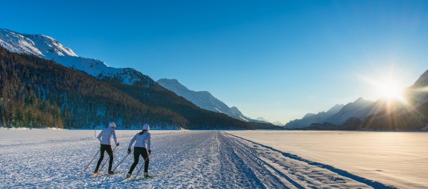 cross-country-skiing-silvaplana-1920-X-850.jpg